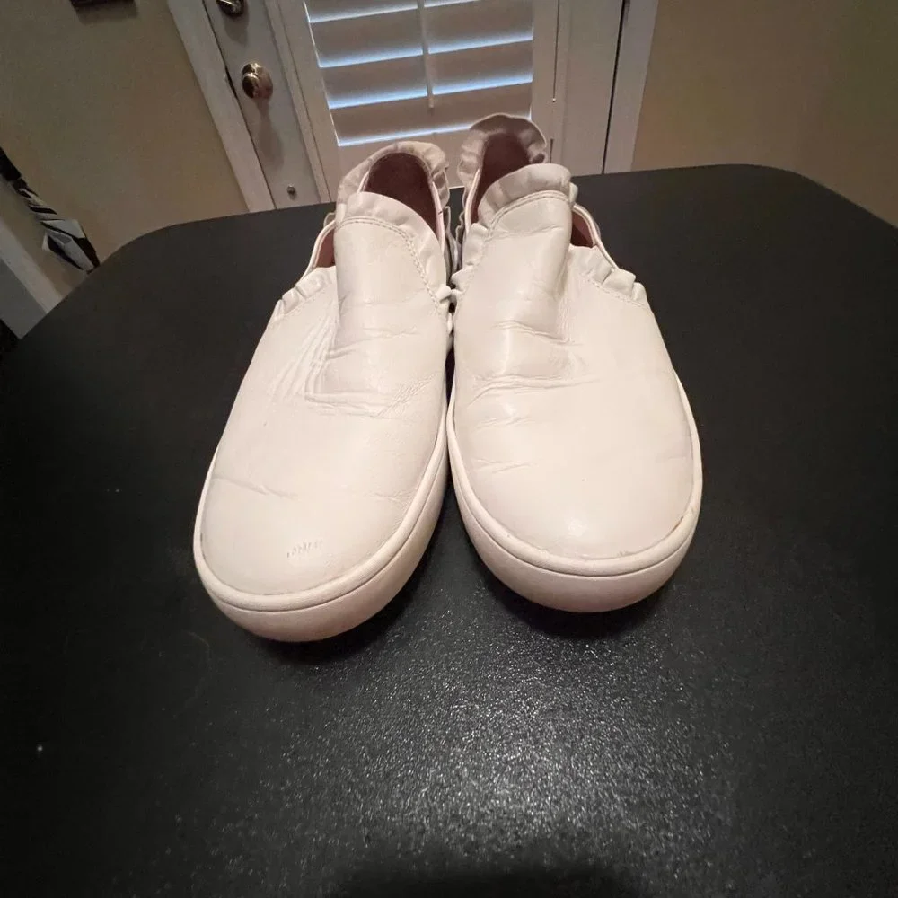 Kate Spade size 9.5 white leather Lillie slip on shoes